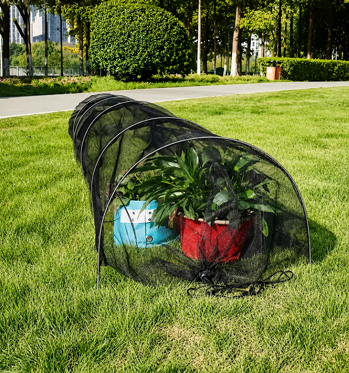 Serre avec Protection Pliable en Maille Noire | Jardimaf
